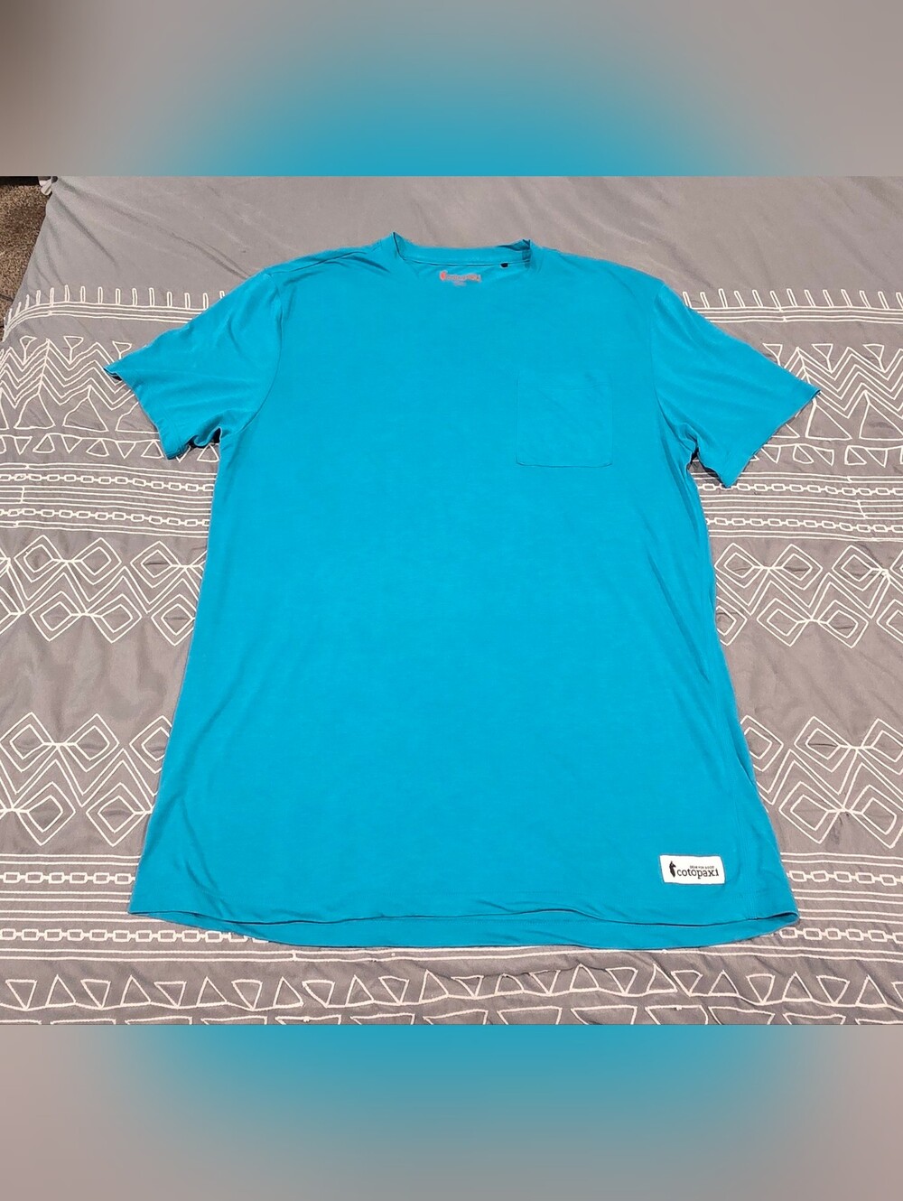 Cotopaxi Paseo Travel Pocket T-Shirt Size Large